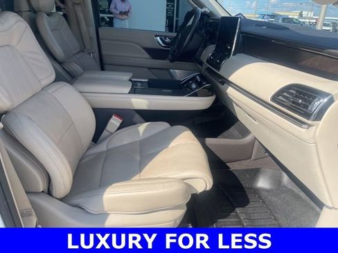 Used 2020 Lincoln Navigator L Reserve w/ Luxury Package image 11