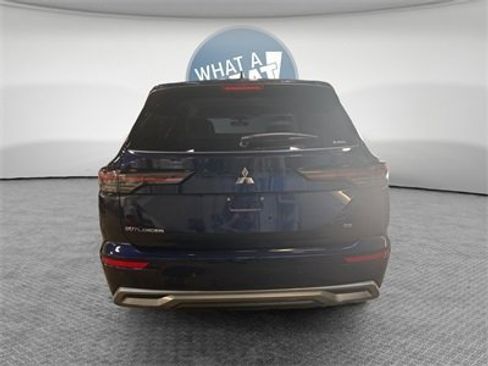 New 2025 Mitsubishi Outlander SE image 5