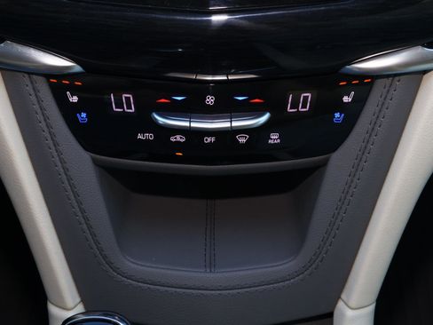 Used 2024 Cadillac XT6 Premium Luxury w/ Technology Package image 25