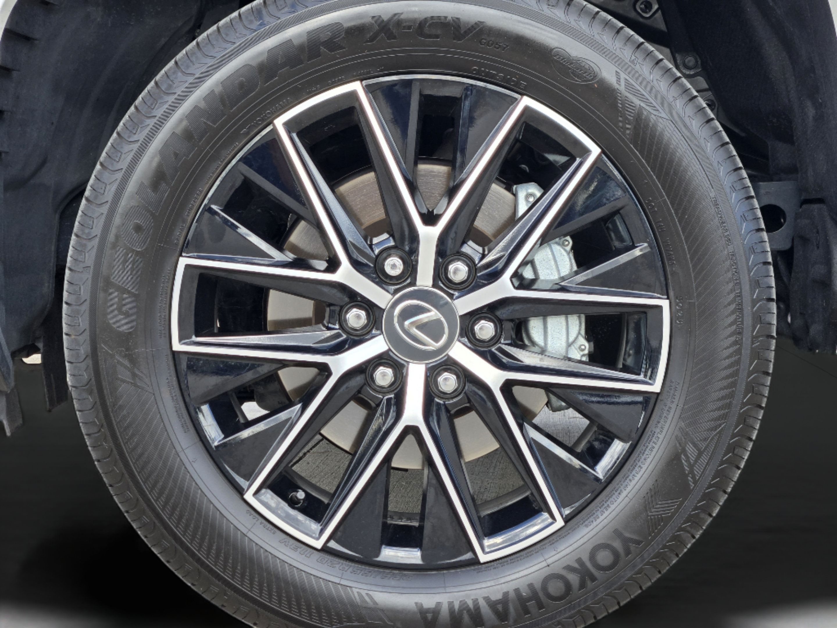 Certified 2026 Lexus GX 550 w/ Accessory Package (2T) AWD/4WD image 40