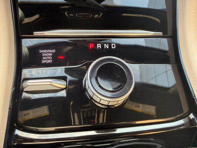Used 2023 Jeep Grand Cherokee L Limited AWD/4WD image 24