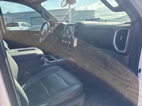 Used 2021 GMC Sierra 1500 SLT RWD image 14