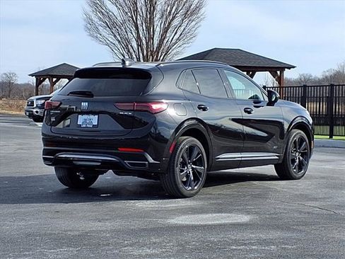 Used 2024 Buick Envision Sport Touring image 4