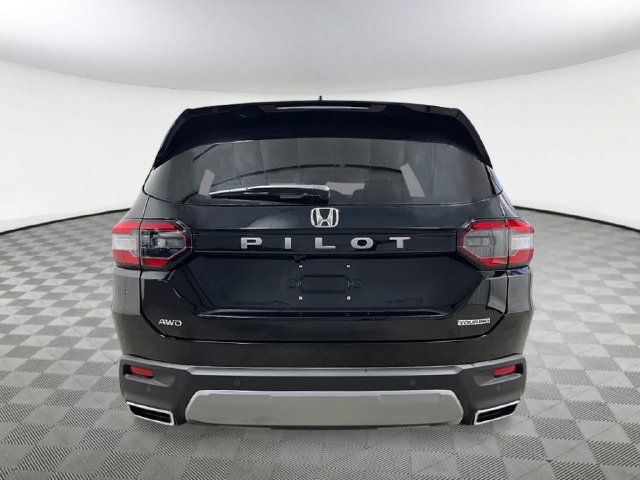 New 2026 Honda Pilot Touring image 5
