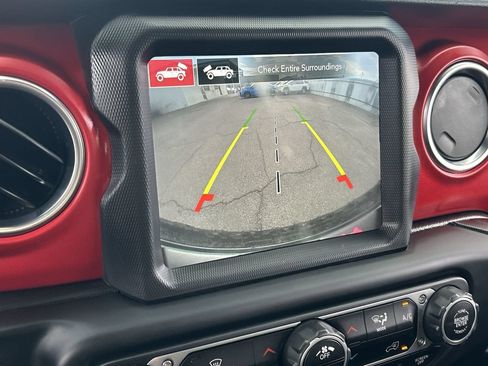 Used 2021 Jeep Wrangler Unlimited Rubicon AWD/4WD image 22
