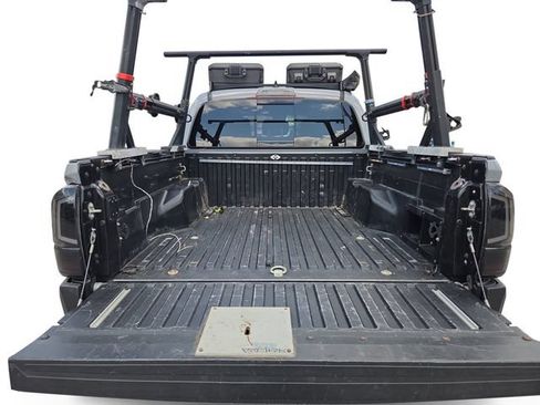 Used 2019 Toyota Tacoma TRD Sport AWD/4WD image 19