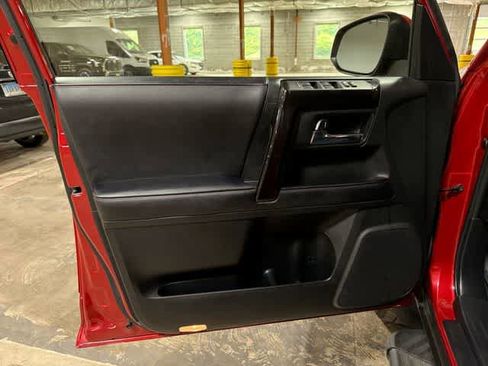 Certified 2022 Toyota 4Runner TRD Off-Road Premium w/ Moonroof Package AWD/4WD image 31