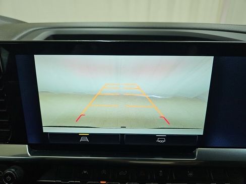 Used 2023 Chevrolet Silverado 1500 LT image 7