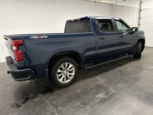 Used 2019 Chevrolet Silverado 1500 Custom w/ Custom Value Package image 9