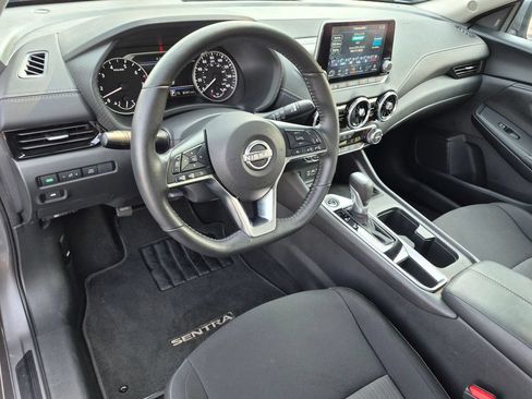 Used 2025 Nissan Sentra SV w/ All-Weather Package FWD image 10