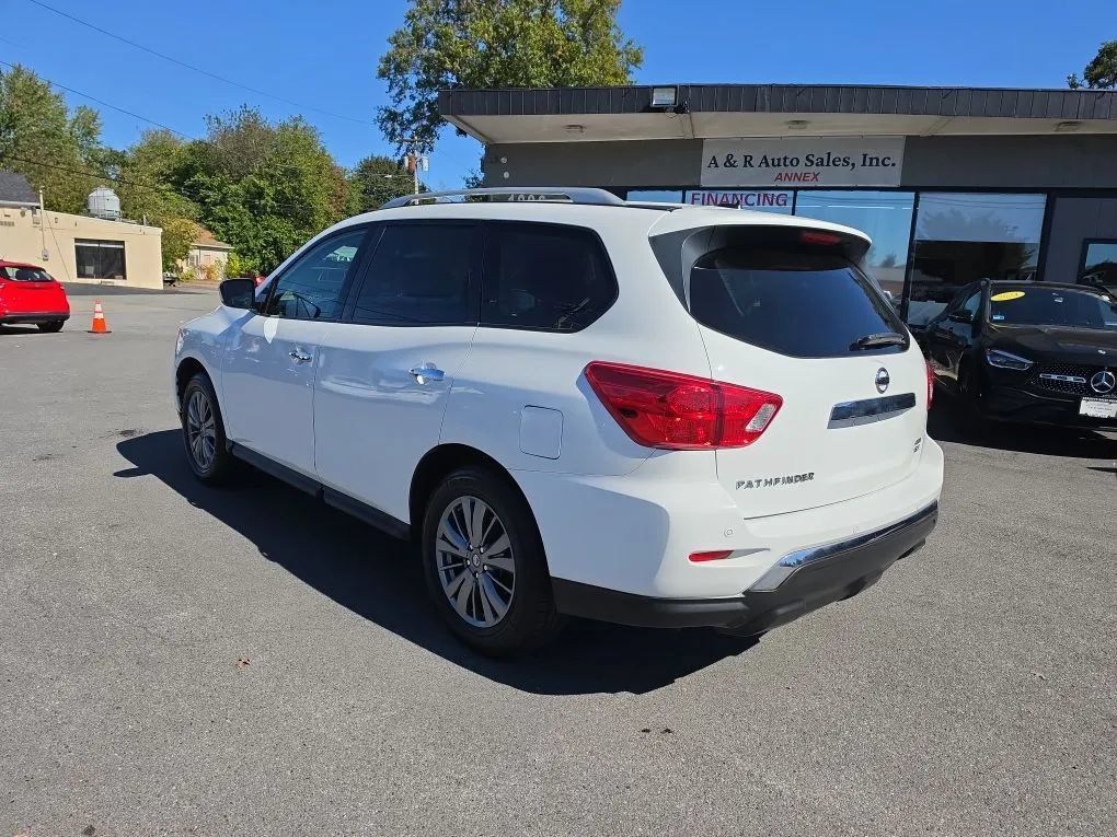 Used 2017 Nissan Pathfinder SV AWD/4WD image 5