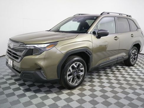 Used 2026 Subaru Forester Premium AWD/4WD image 2