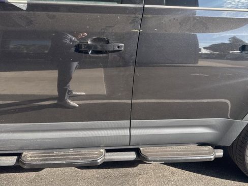 Used 2020 Land Rover Defender 110 HSE image 6