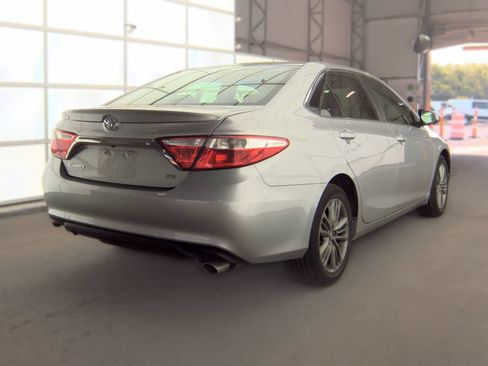 Used 2016 Toyota Camry SE FWD image 6