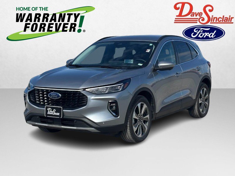 Used 2023 Ford Escape Platinum w/ Premium Technology Package AWD/4WD image 1