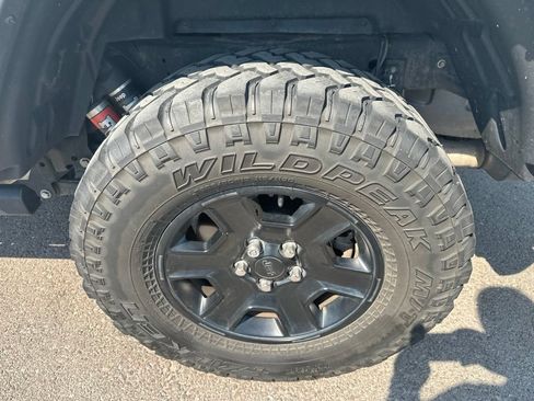 Used 2021 Jeep Gladiator Mojave w/ Cold Weather Group AWD/4WD image 8