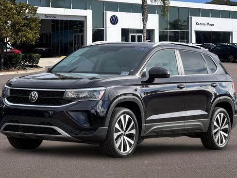 Used 2022 Volkswagen Taos SE image 8