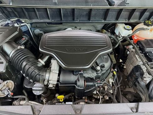 Used 2019 GMC Acadia SLE w/ LPO, Floor Liner Package image 30