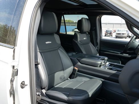 New 2026 Ford Expedition Platinum w/ Stealth Appearance Package image 40