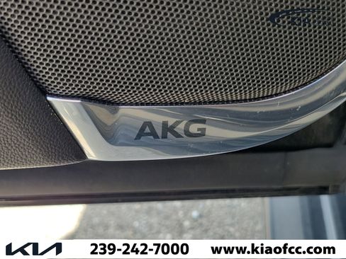 Used 2022 Cadillac Escalade ESV Sport w/ Touring Package RWD image 17