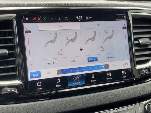 Used 2023 Chrysler Pacifica Touring-L image 27