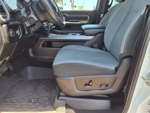 Used 2024 RAM 2500 Big Horn AWD/4WD image 21