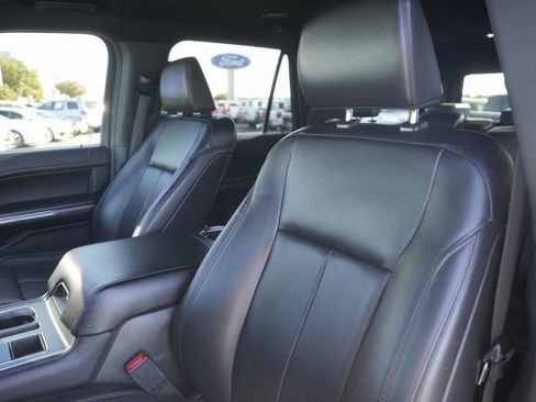 Certified 2021 Ford Expedition XLT image 10