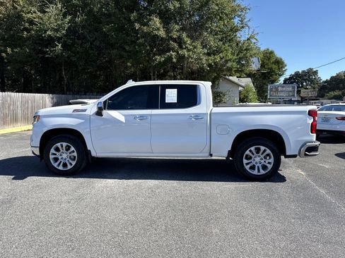 Used 2022 Chevrolet Silverado 1500 LTZ AWD/4WD image 2