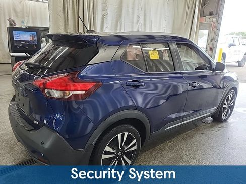 Used 2020 Nissan Kicks SR w/ SR Premium Package FWD image 11
