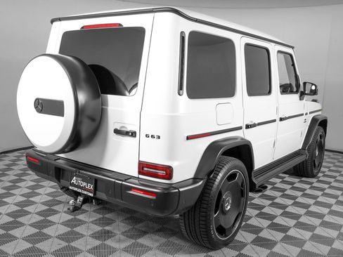 Used 2025 Mercedes-Benz G 63 AMG 4MATIC w/ Night Package Magno image 4