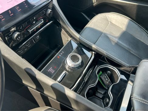Used 2022 Jeep Grand Cherokee Limited AWD/4WD image 39
