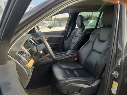 Used 2023 Volvo XC90 T8 Plus w/ Protection Package Premier image 2