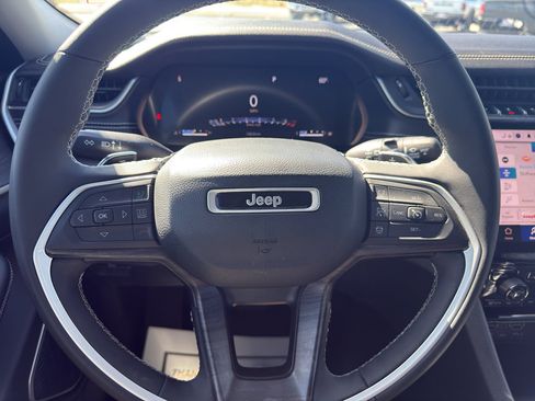 Certified 2023 Jeep Grand Cherokee L Limited w/ Trailer Tow Group (B) image 21