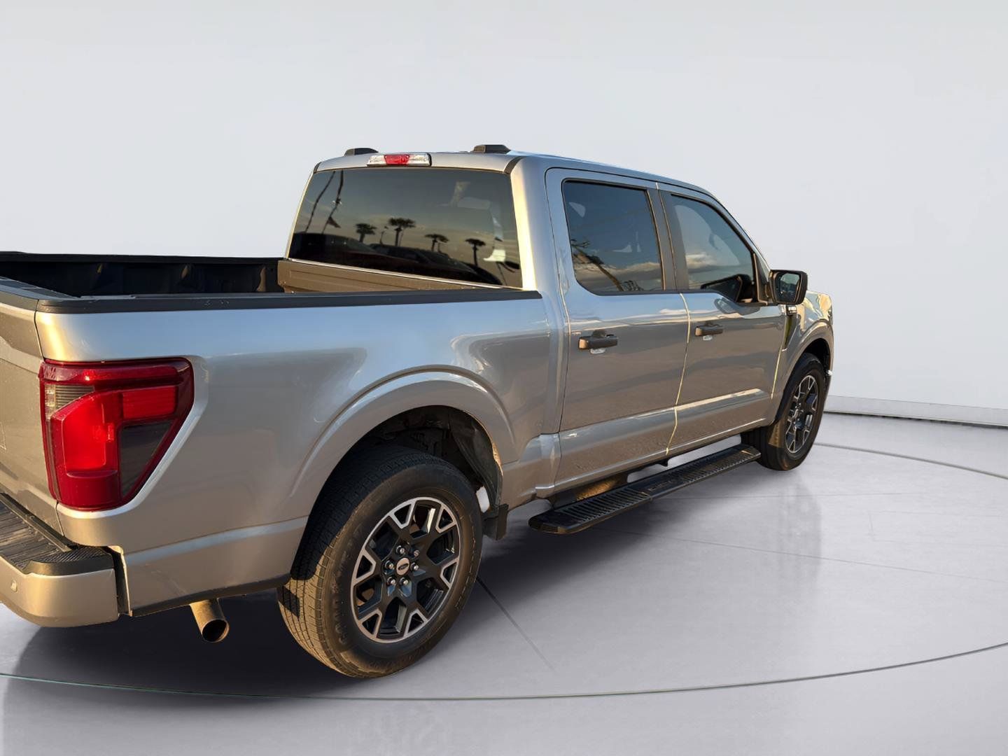 Used 2024 Ford F150 STX RWD image 3