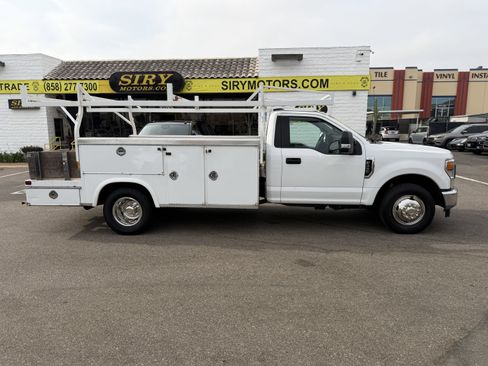 Used 2020 Ford F350 XL w/ Power Equipment Group RWD image 2
