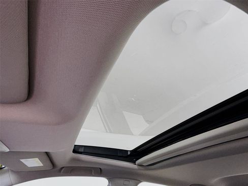 Used 2022 Honda Civic EX image 17