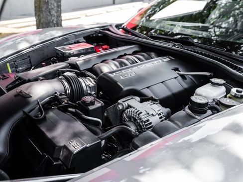 Used 2008 Chevrolet Corvette Coupe w/ Preferred Equipment Group RWD image 24