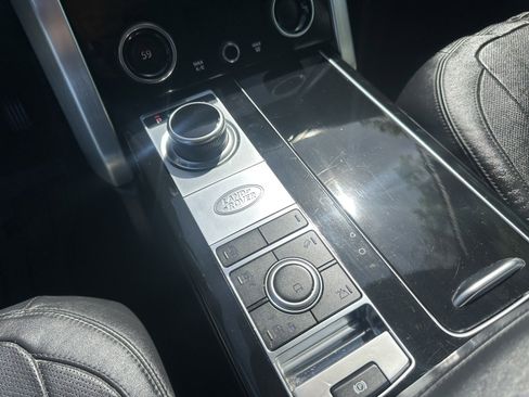 Used 2018 Land Rover Range Rover HSE image 24