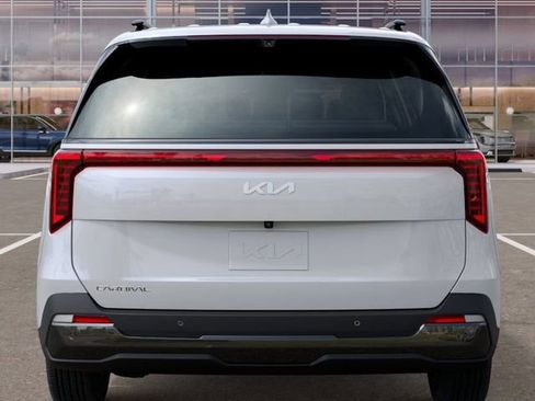 Used 2025 Kia Carnival SX Prestige FWD image 13