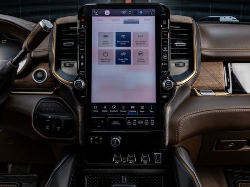 Used 2025 RAM 3500 Longhorn image 23