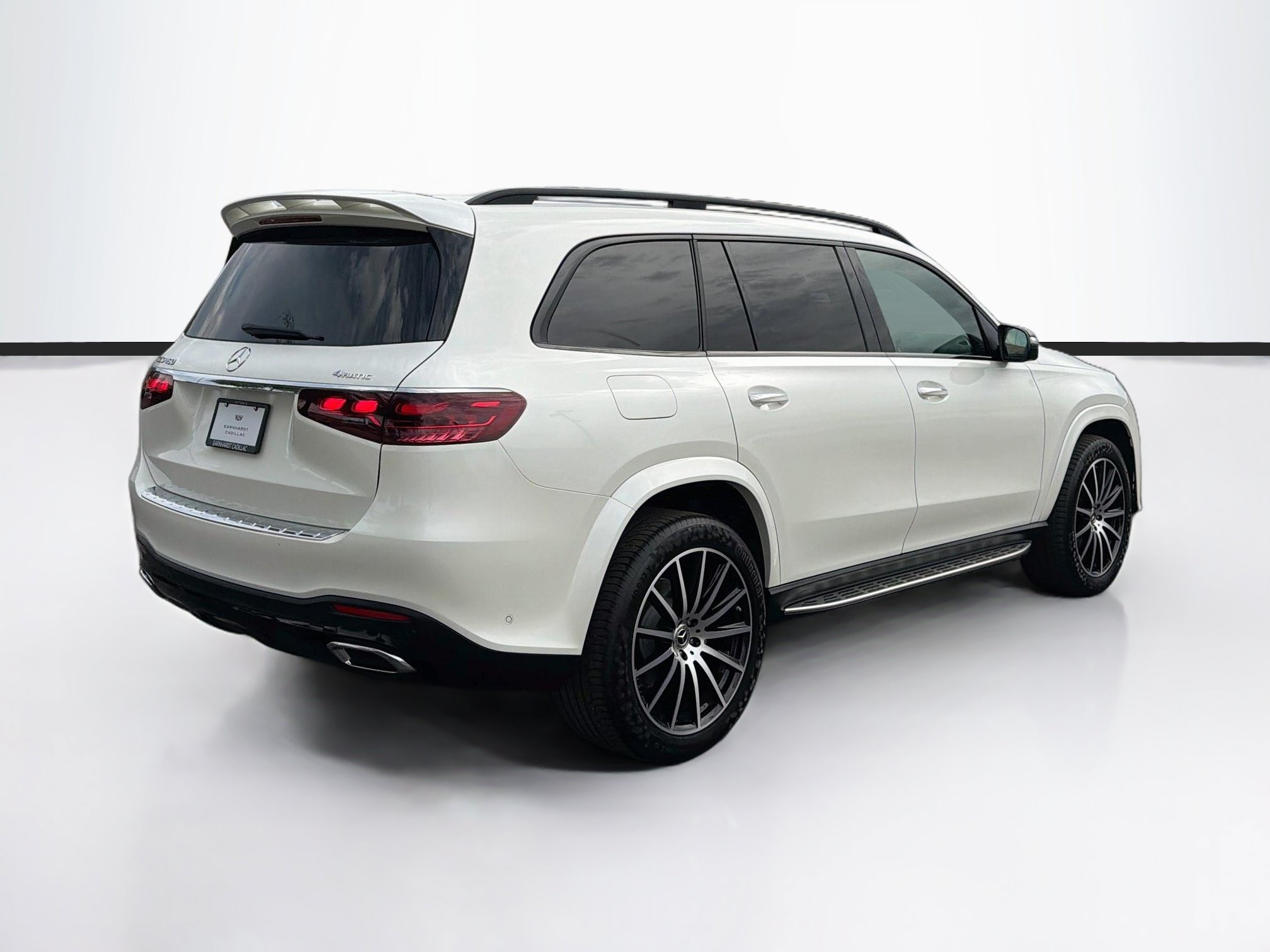 Used 2024 Mercedes-Benz GLS 450 4MATIC image 5