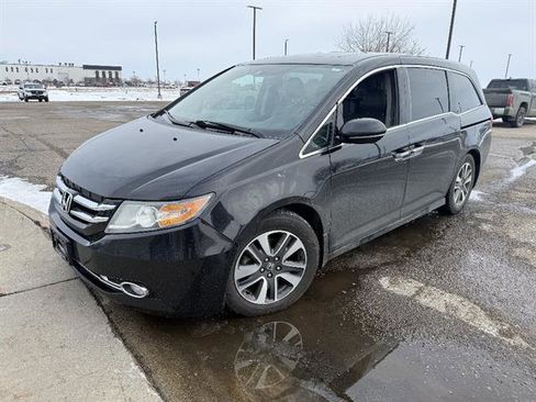 Used 2016 Honda Odyssey Touring Elite image 2