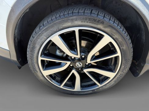 Used 2017 Nissan Rogue Sport SL AWD/4WD image 9