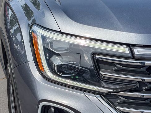 Used 2024 Volkswagen Atlas SE image 7