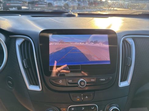 Used 2023 Chevrolet Malibu LT image 17