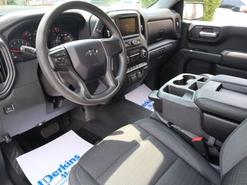 Used 2022 Chevrolet Silverado 1500 Custom Trail Boss AWD/4WD image 24