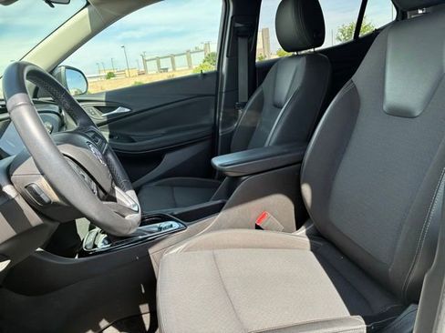 Used 2022 Buick Encore GX Select image 12