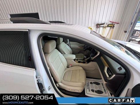 Used 2018 GMC Acadia Denali w/ Technology Package AWD/4WD image 5