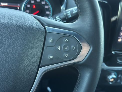 Used 2023 Chevrolet Traverse LT FWD image 35
