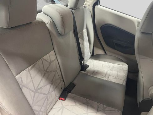Used 2013 Ford Fiesta SE w/ Interior Protection Pkg image 10